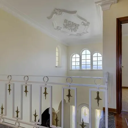 Sleeps 12 With Pool And Wifi *